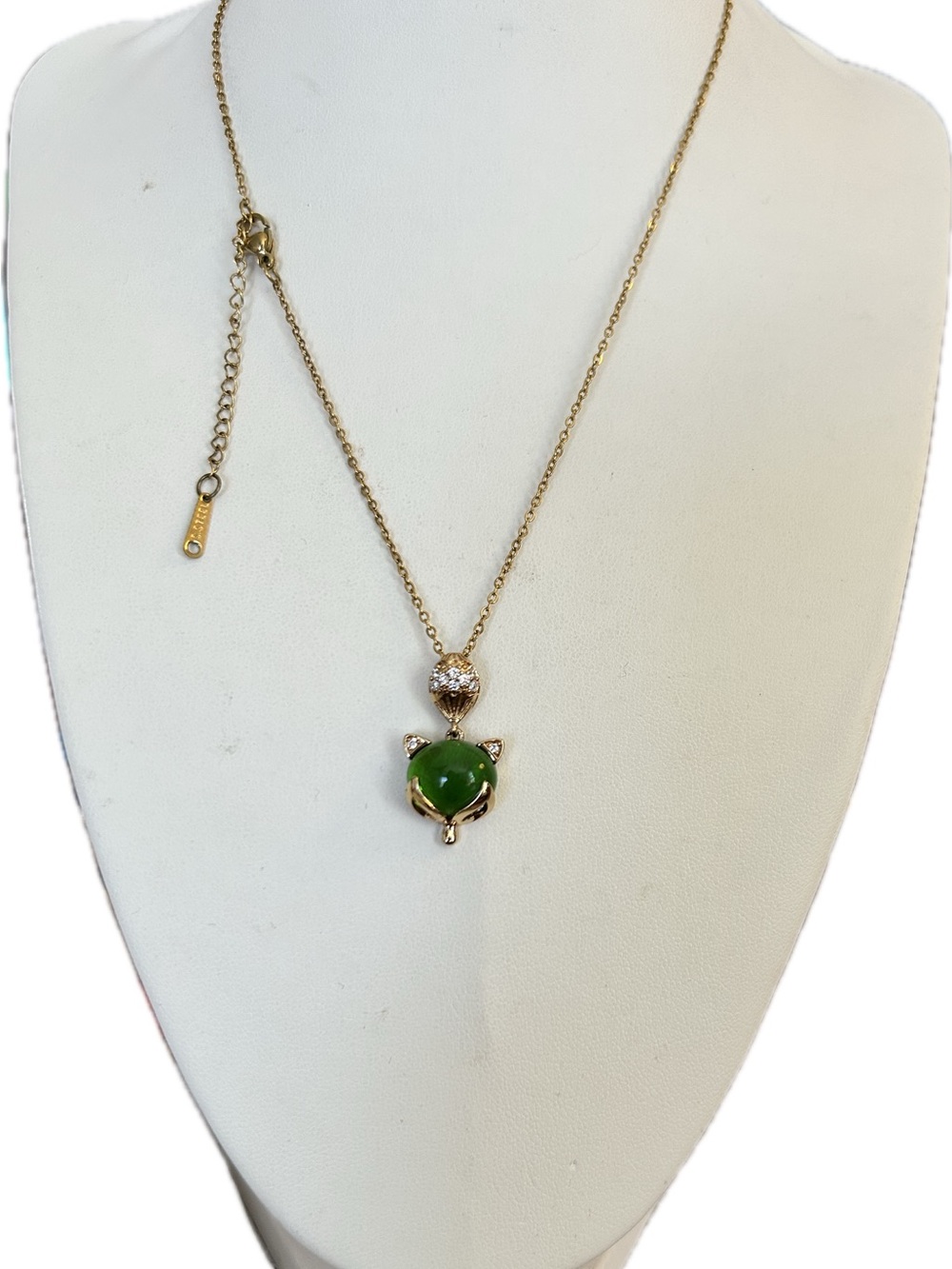 Green Fox Jade Pendant Necklace Gold Tone crystal accents 15-17” stainless steel - Picture 5 of 6